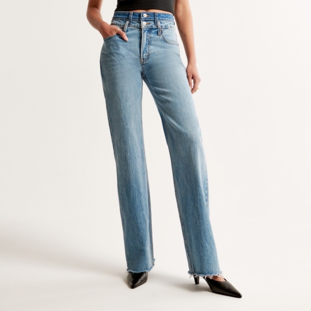Abercrombie & Fitch The 90’s Relaxed Jean High Rise 4L